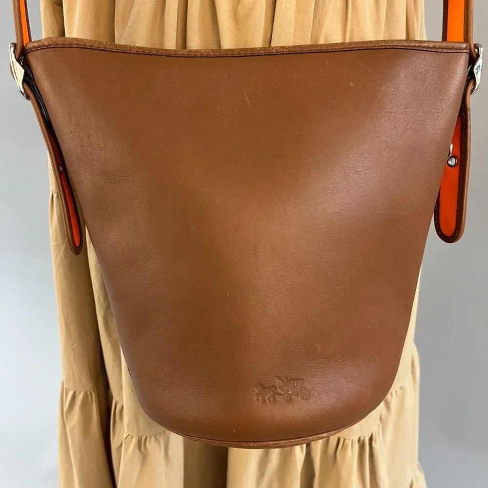 Coach Bucket Bag in Brown - Picture 1 of 9